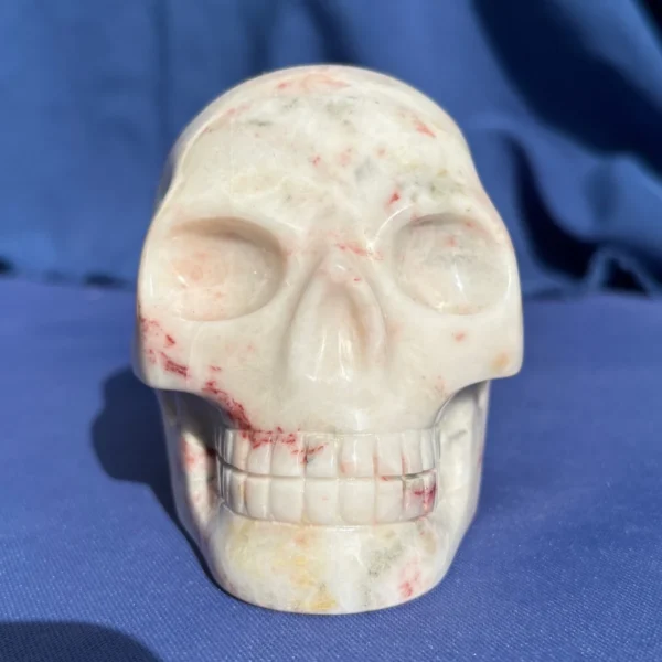 White Dolomite Skull by Walmere | 0.83 kg