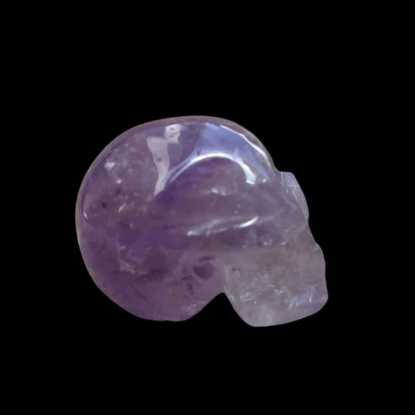 amethyst-skull-with-rainbows4.webp Amethyst Crystal Skull with Rainbows