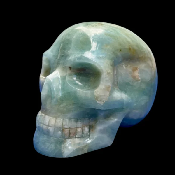 aquamarine-skull-walmere3.webp Aquamarine Crystal Skull โ 0.96 kg